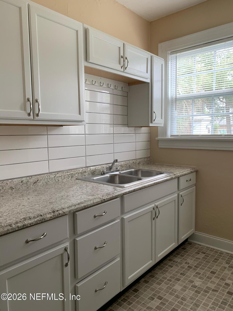 2062 Post Street - Photo 5