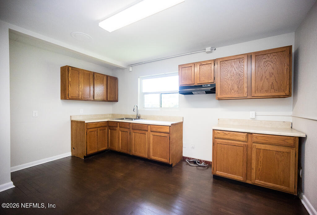 1794 Rogero Road - Photo 10