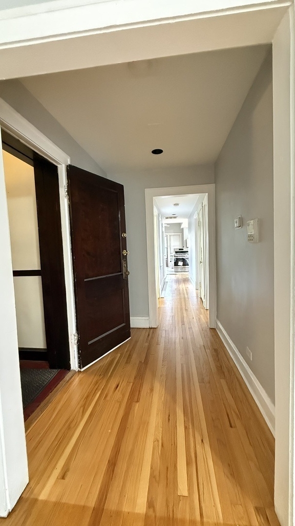4608 N Kenton Avenue - Photo 2