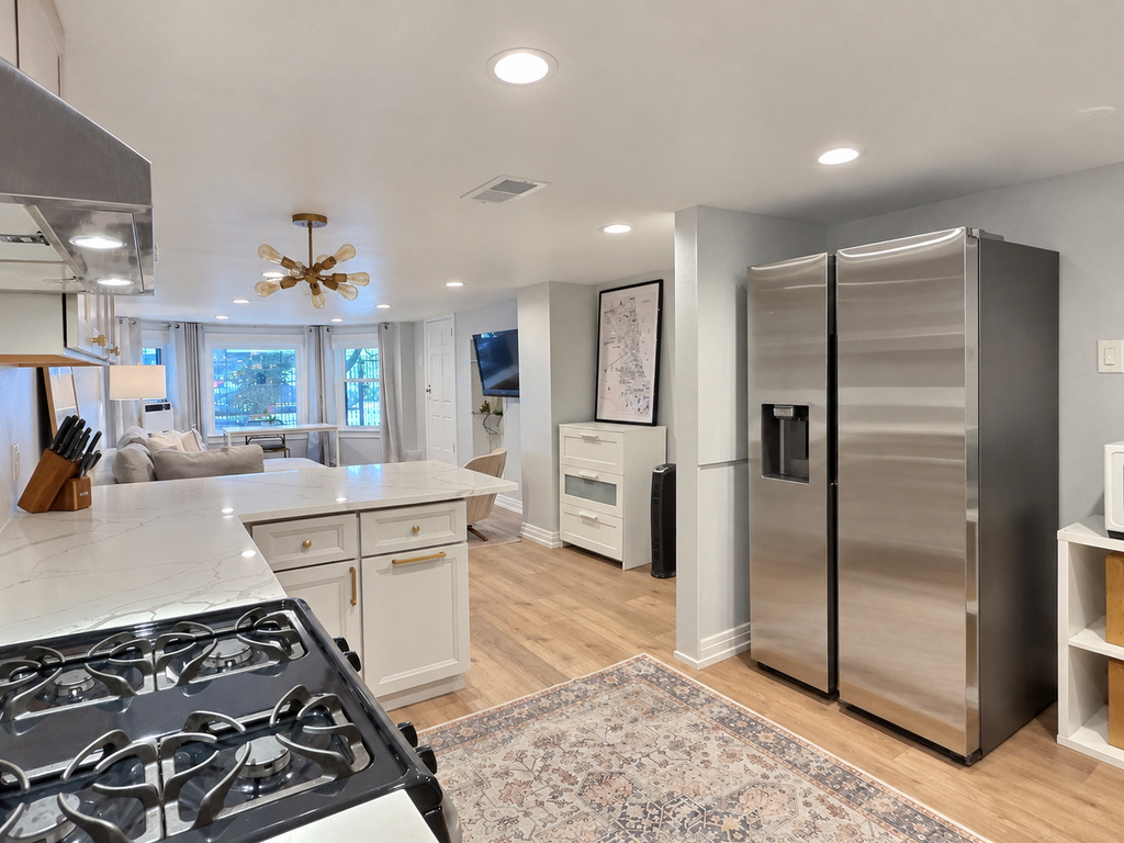 3745 N Seminary Avenue - Photo 8