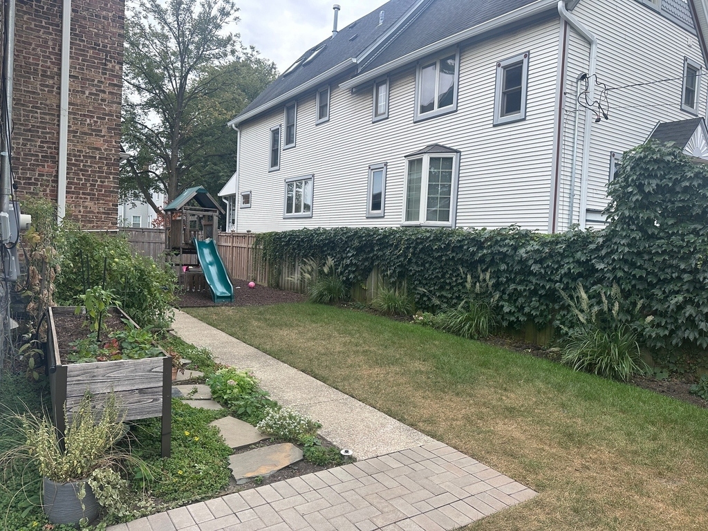 541 Beloit Avenue - Photo 6