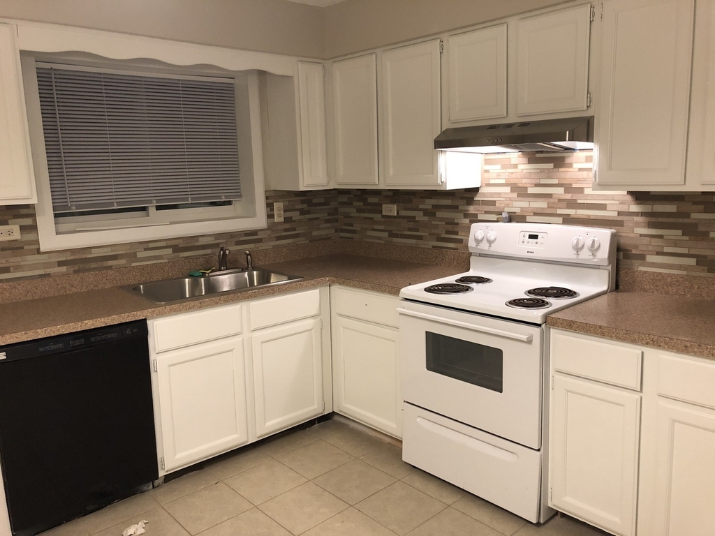 1211 Whispering Hills Court - Photo 4