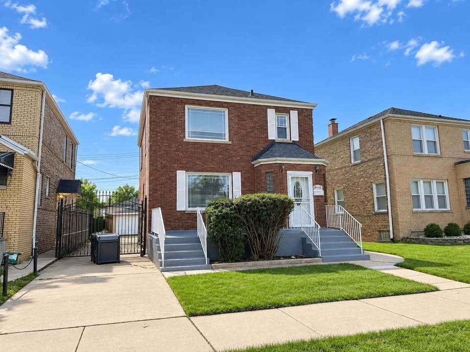 8440 S Winchester Avenue - Photo 1