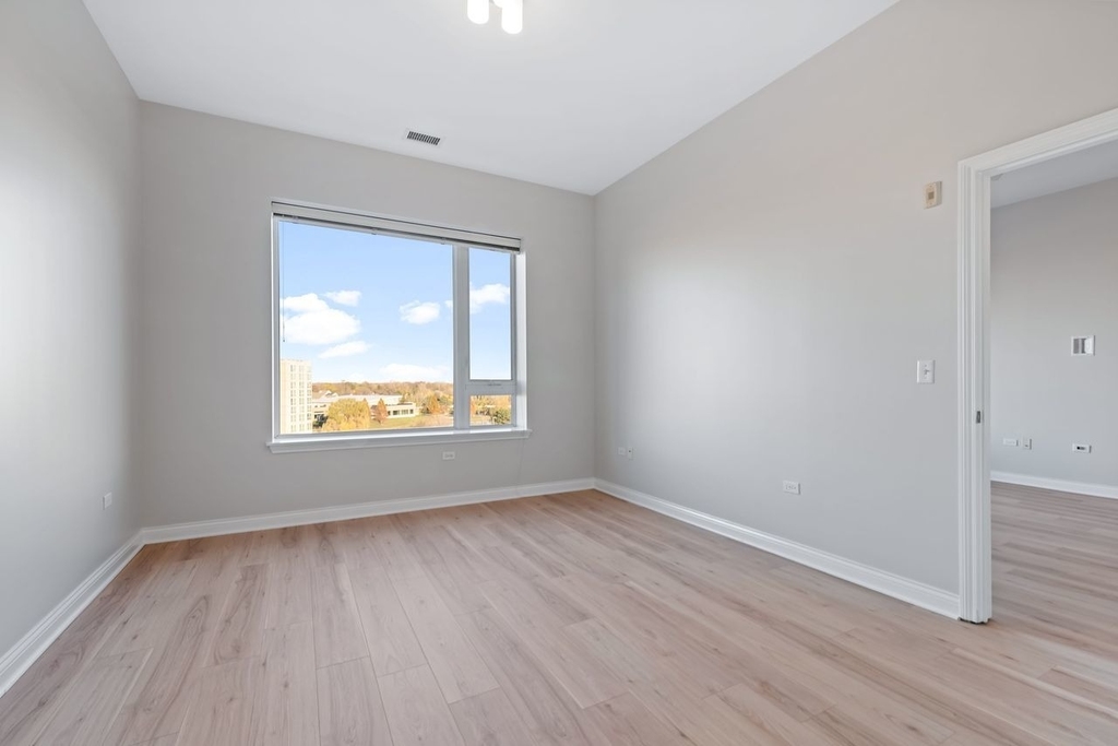850 Village Center Drive - Photo 10