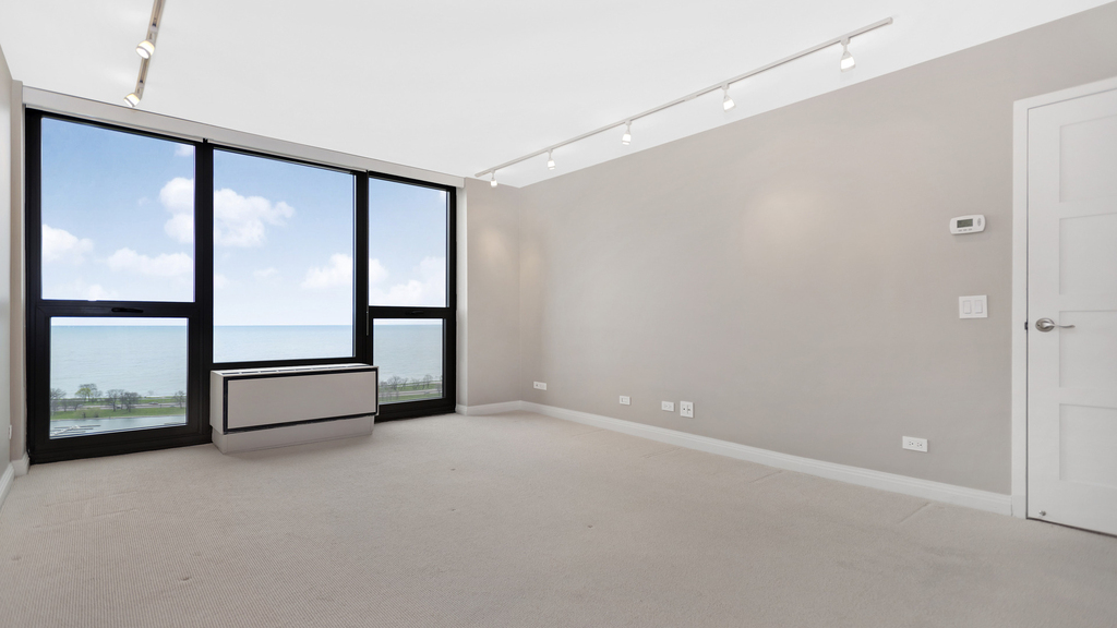 2500 N Lakeview Avenue - Photo 15