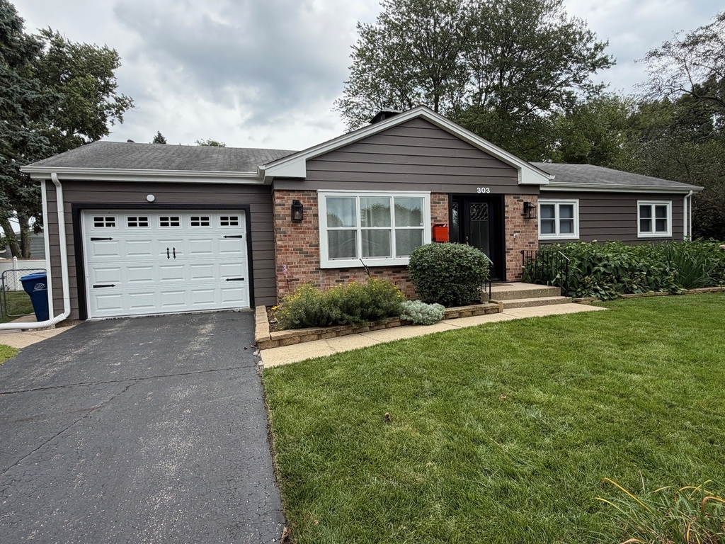 303 Lee Court - Photo 1