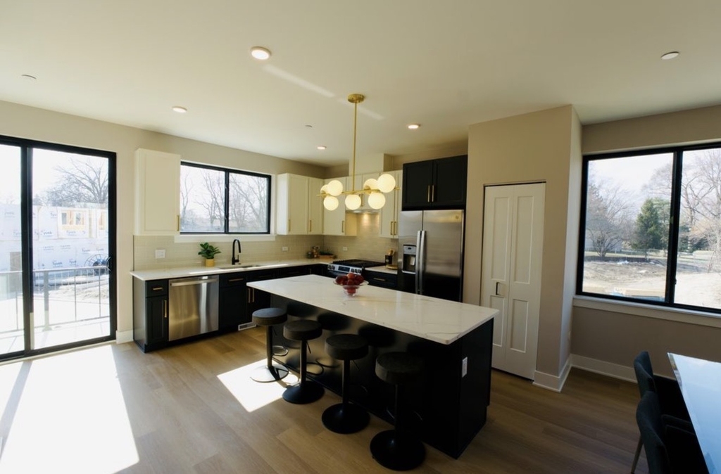 172 Pointe Drive - Photo 3