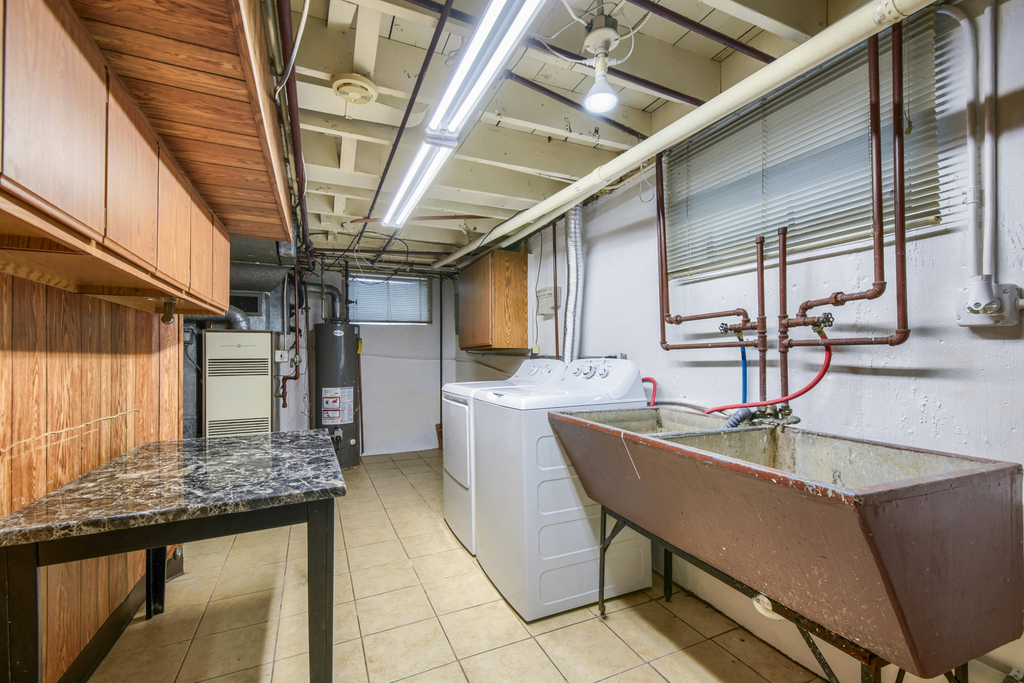 5004 Lee Street - Photo 15