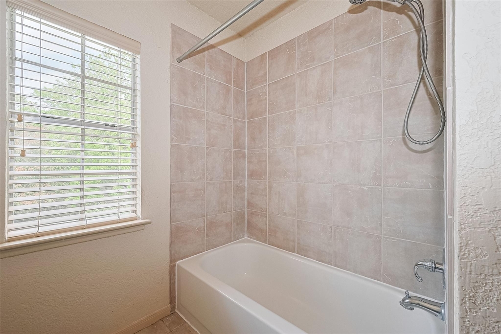 3614 Bee Bayou Lane - Photo 36