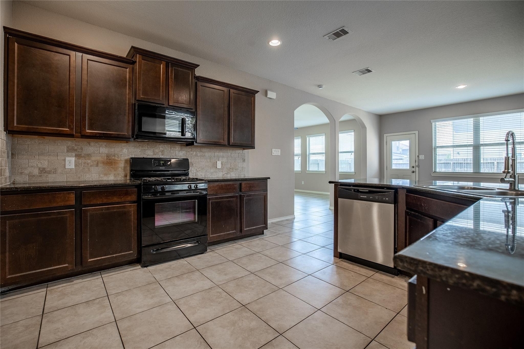 19615 Kingston Green Lane - Photo 9
