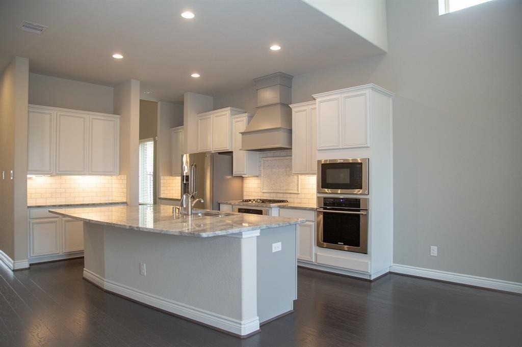 4902 Thunder Creek Lane - Photo 7