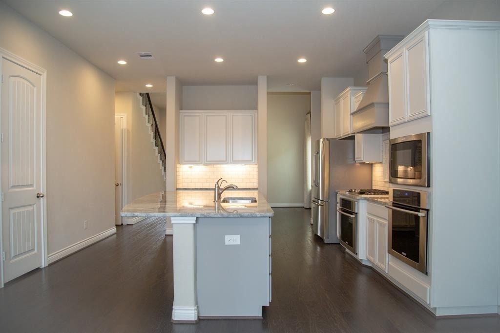 4902 Thunder Creek Lane - Photo 8