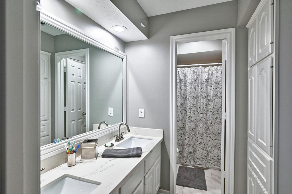 15461 Bedford Lane - Photo 33