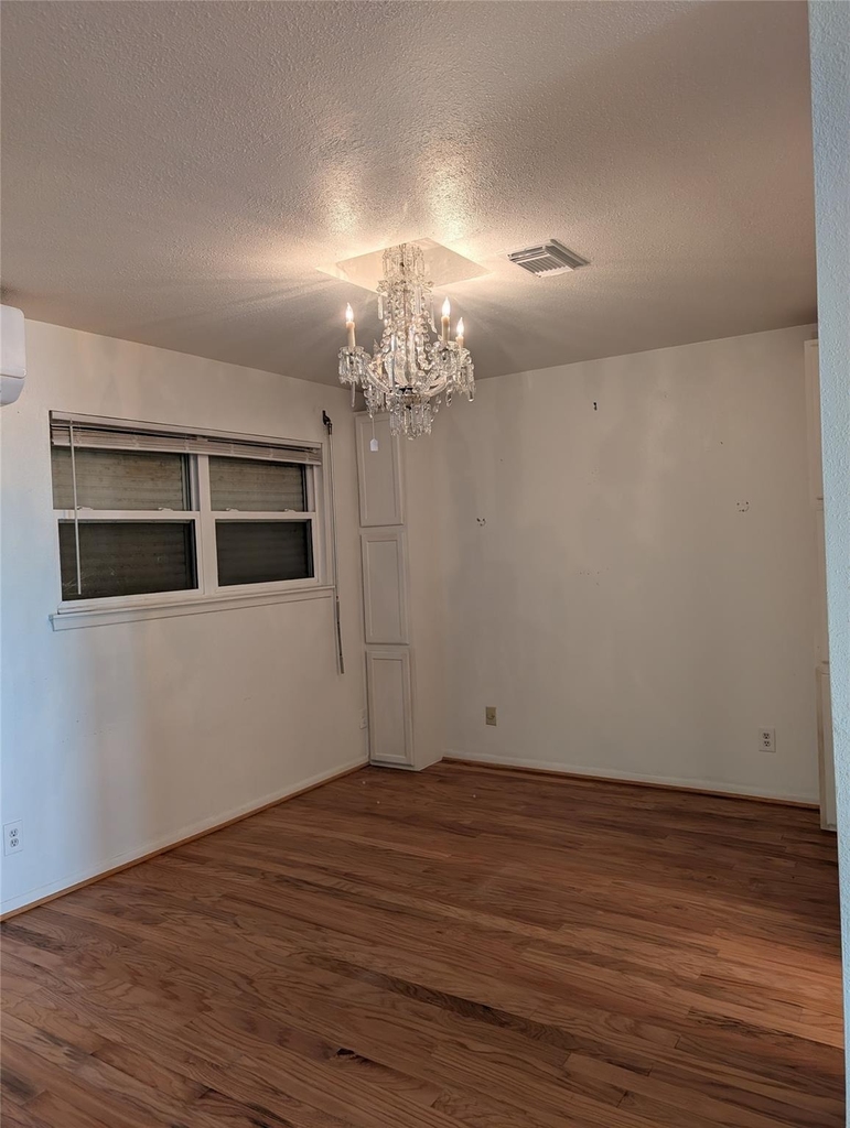8402 Seawall Boulevard - Photo 14