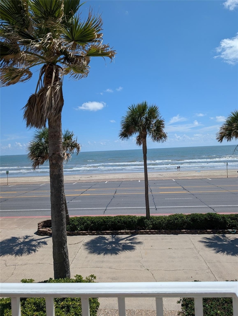 8402 Seawall Boulevard - Photo 1