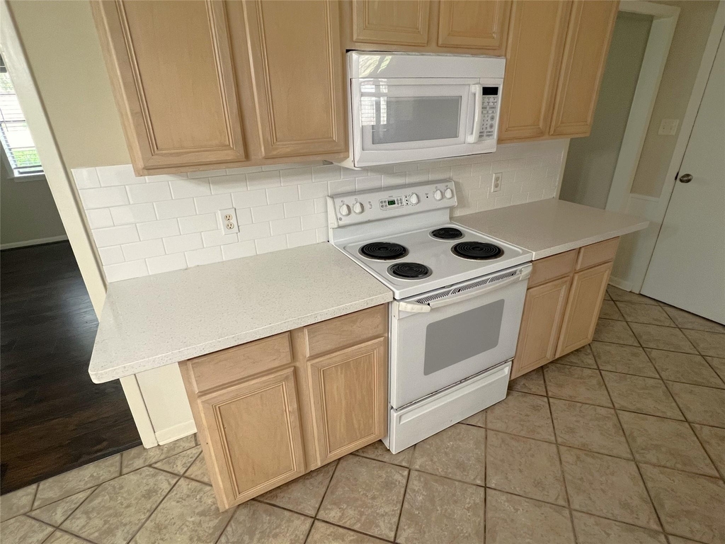 2109 Riverside Drive - Photo 10