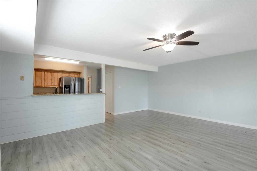 400 Echo Lane - Photo 8
