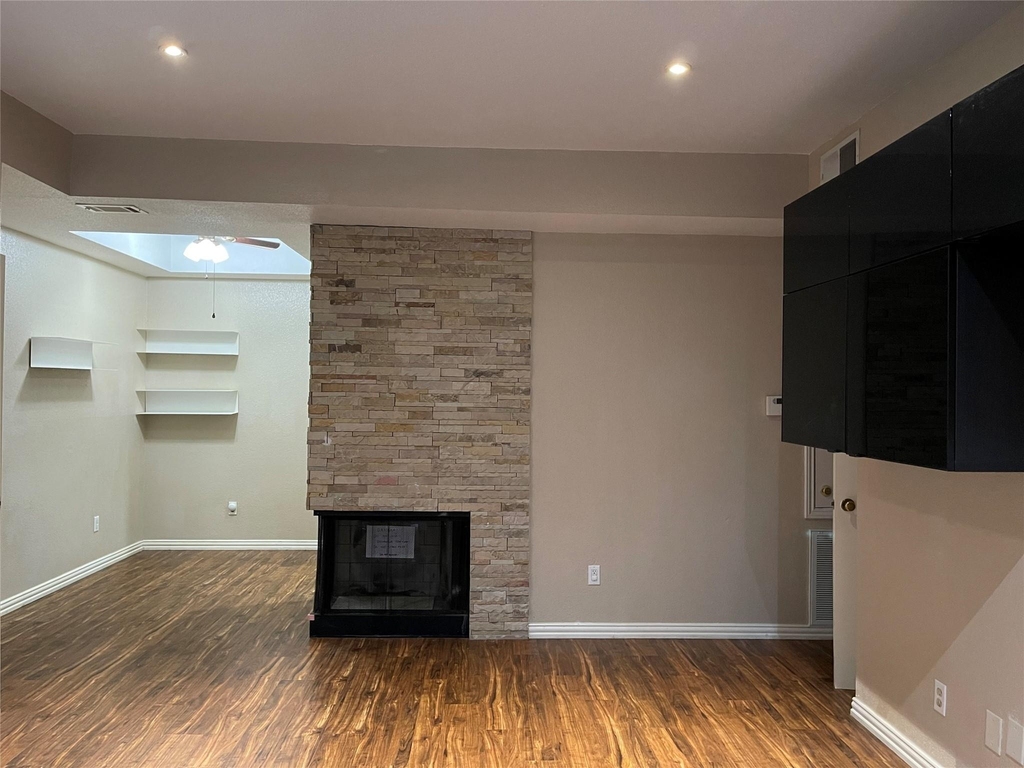 8055 Cambridge Street - Photo 9