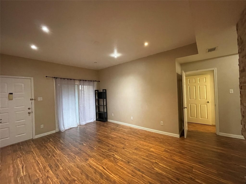 8055 Cambridge Street - Photo 7