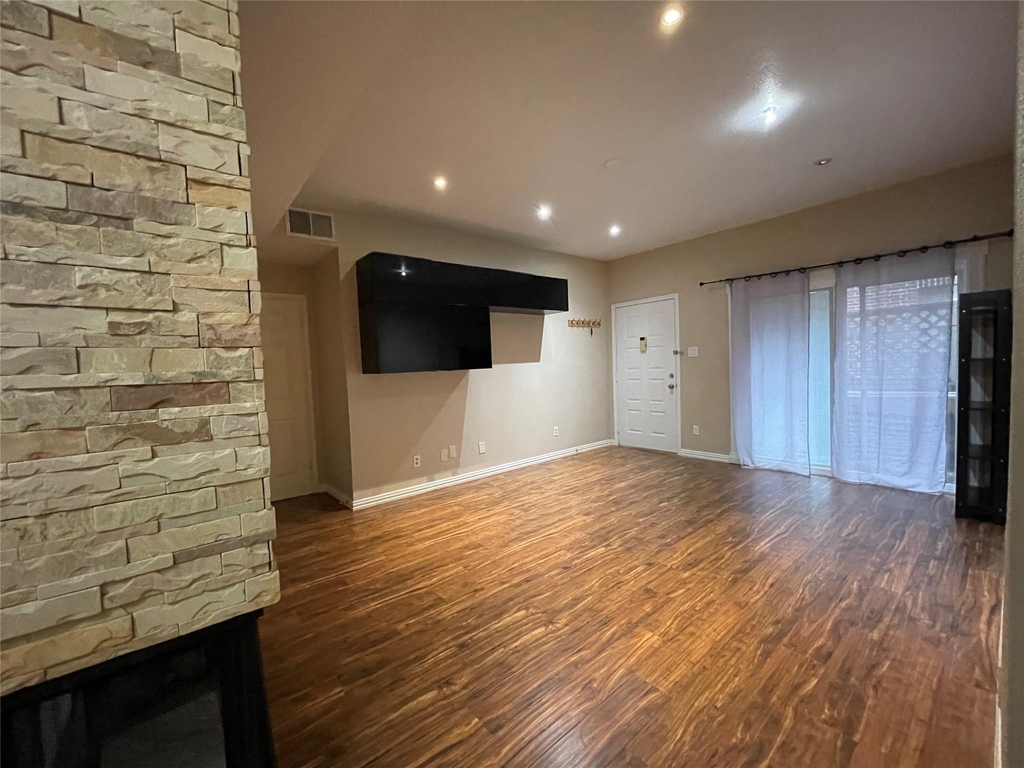 8055 Cambridge Street - Photo 5
