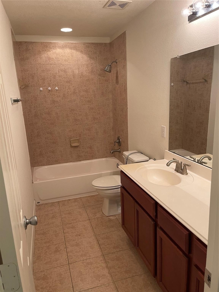 26147 Parkman Grove Drive - Photo 17