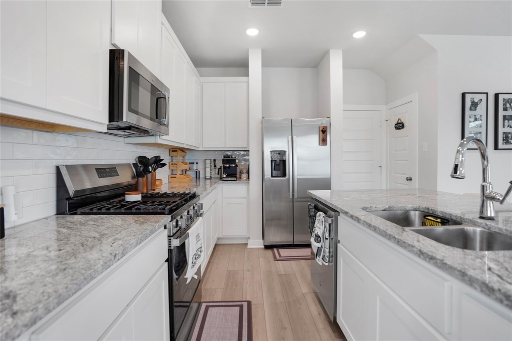 21715 White Bellflower Lane - Photo 4