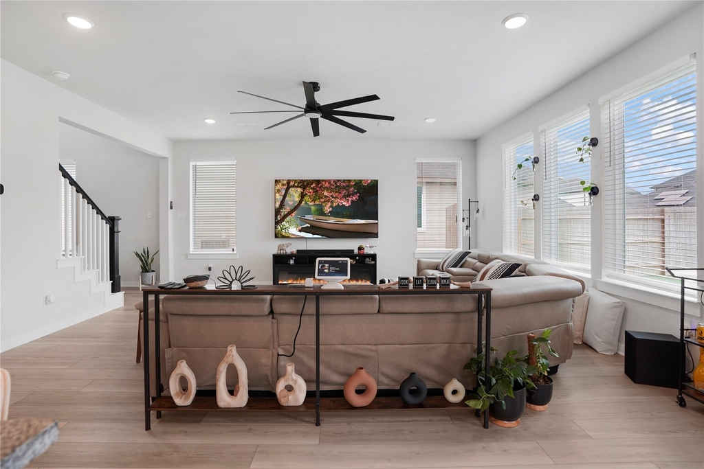 21715 White Bellflower Lane - Photo 10