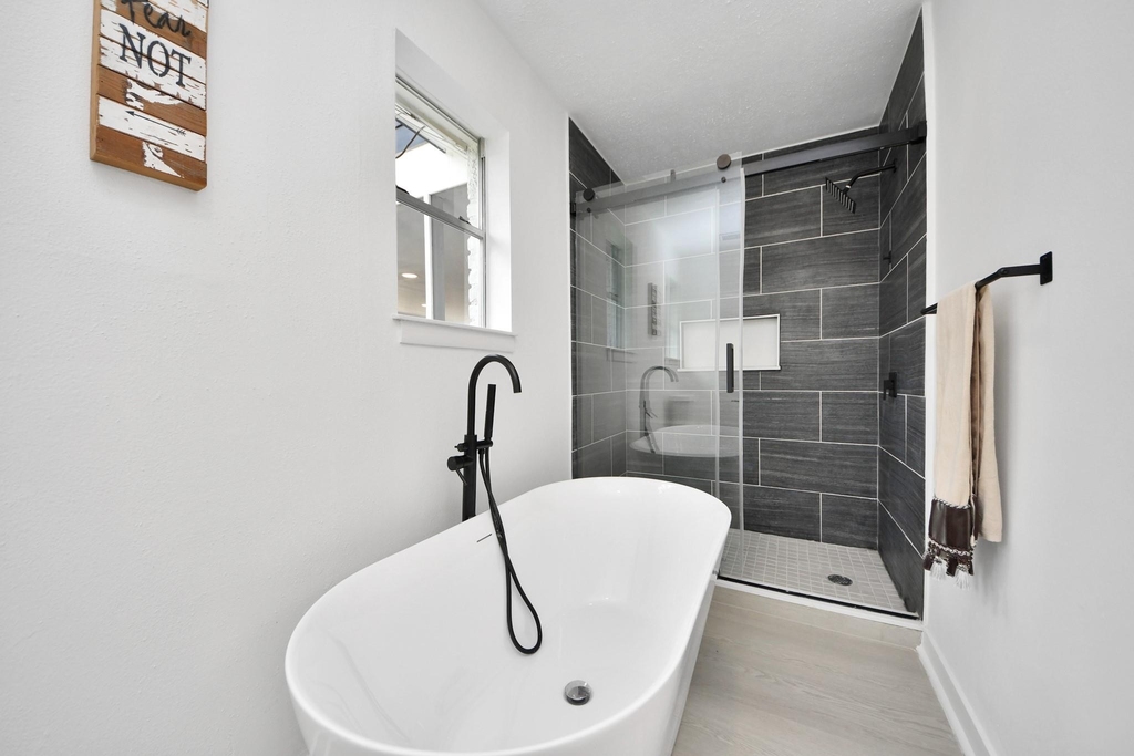 5619 Duxbury Street - Photo 38
