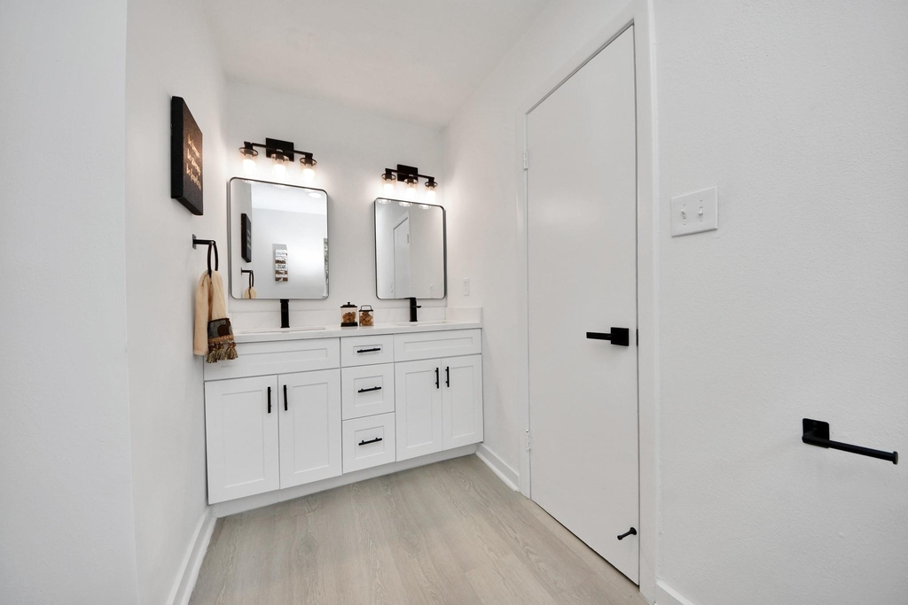 5619 Duxbury Street - Photo 37