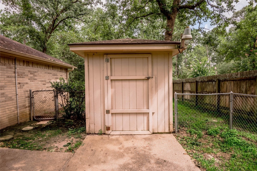 2232 Azalea Circle - Photo 11