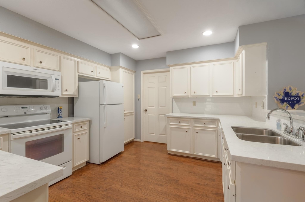 2232 Azalea Circle - Photo 21