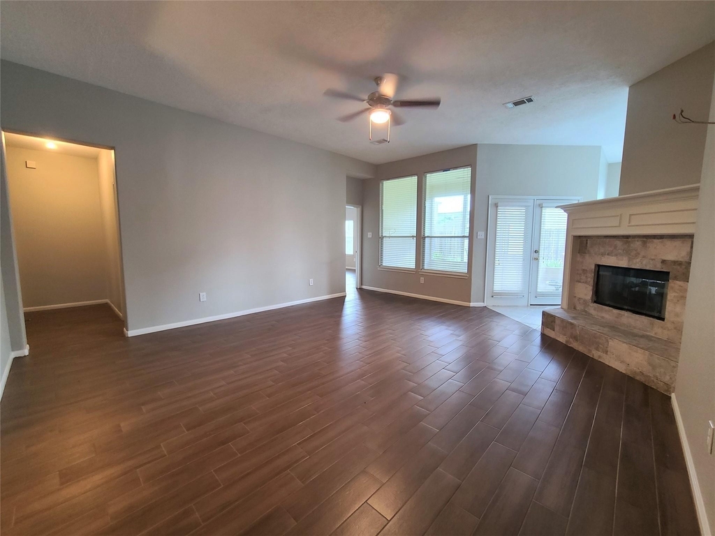 18818 Harbor Key Circle - Photo 3