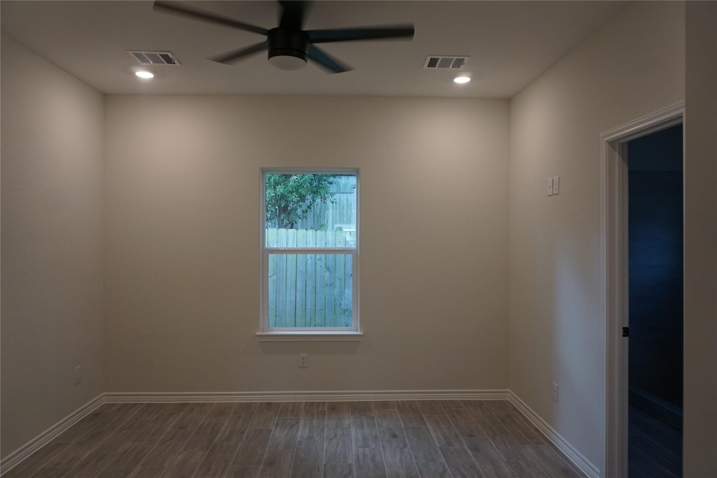 9585 Darkwood - Photo 13
