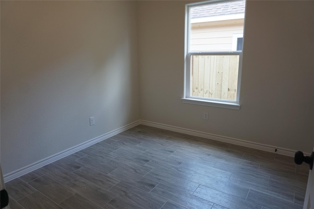 9585 Darkwood - Photo 9