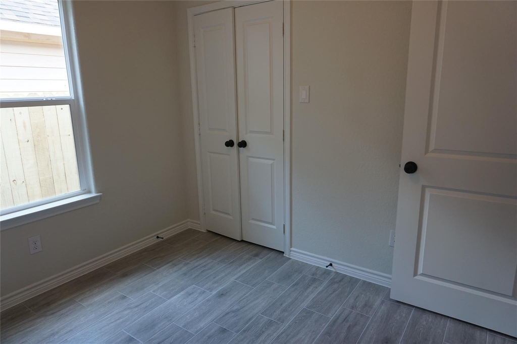 9585 Darkwood - Photo 10