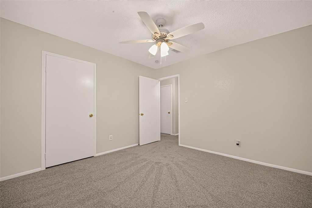 29210 Binefield Street - Photo 17