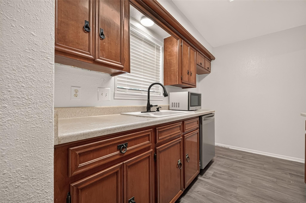 29210 Binefield Street - Photo 9