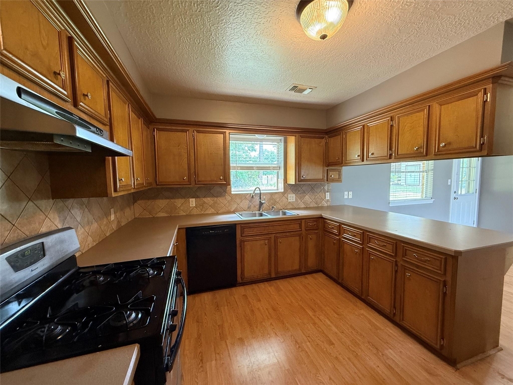 18751 Fm 1484 Rd - Photo 6