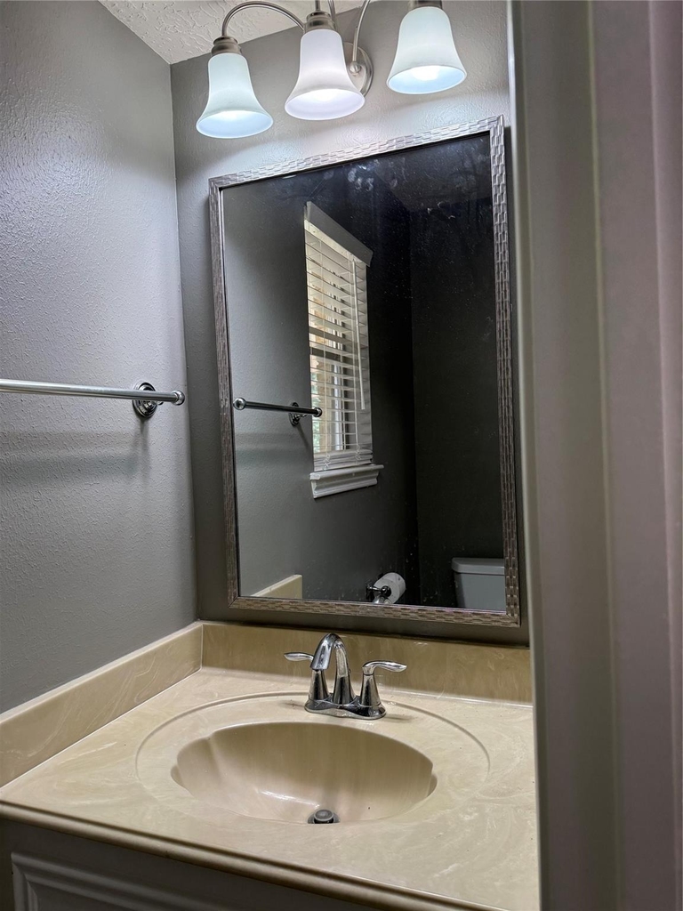 18751 Fm 1484 Rd - Photo 8