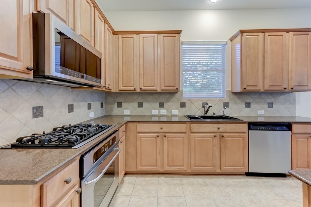 13751 Crested Iris Drive - Photo 9