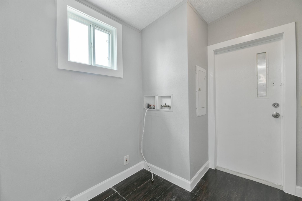 2431 Bay Oaks Harbor Drive - Photo 26