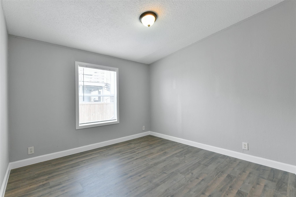 2431 Bay Oaks Harbor Drive - Photo 21