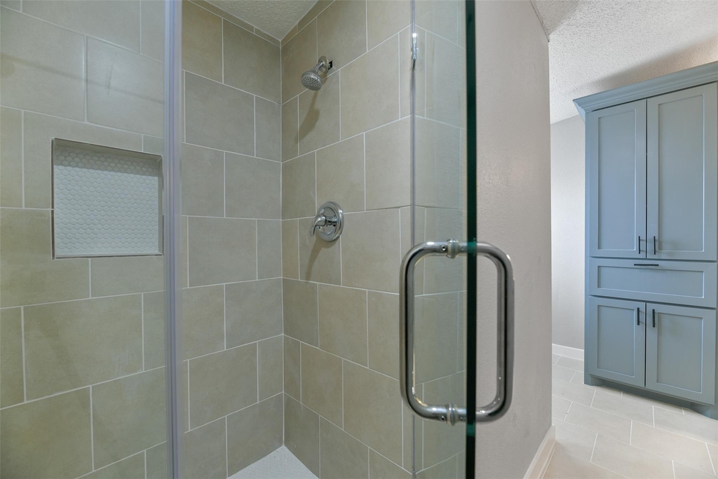 2431 Bay Oaks Harbor Drive - Photo 18