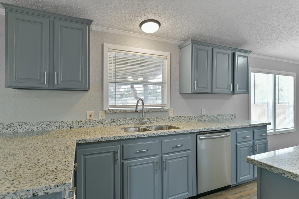 2431 Bay Oaks Harbor Drive - Photo 9