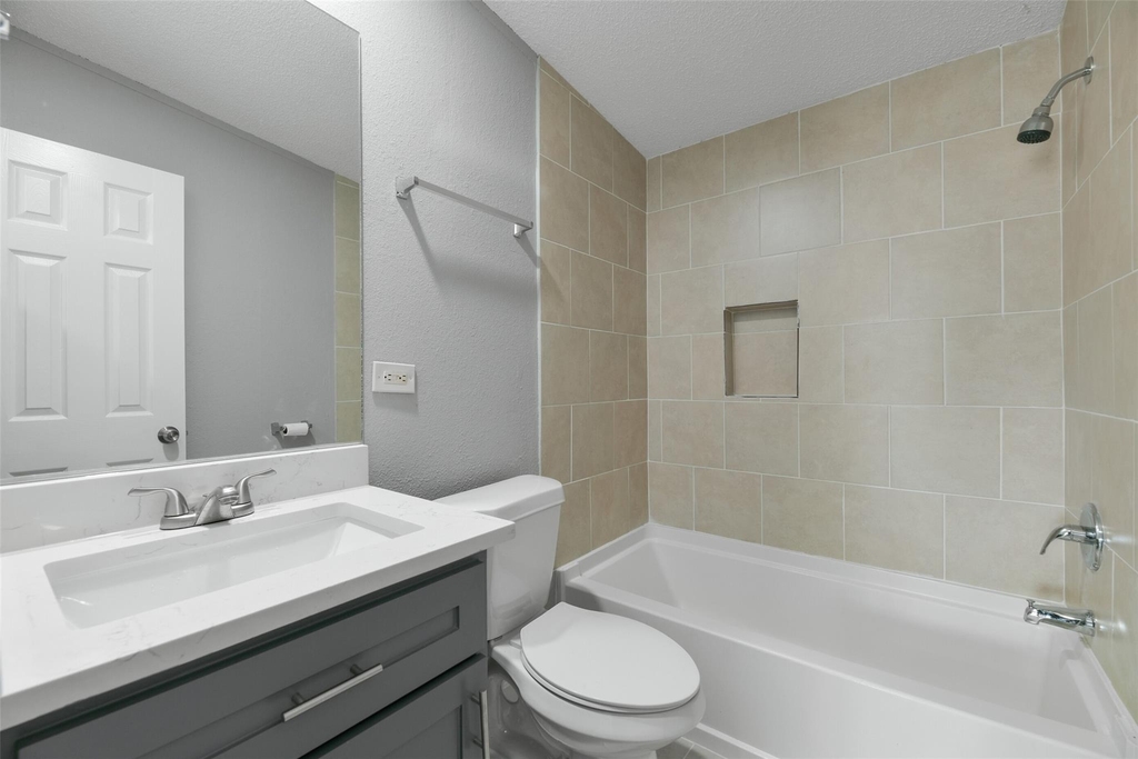 2431 Bay Oaks Harbor Drive - Photo 23