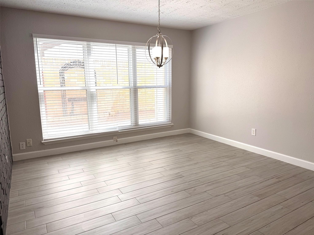2430 Planters Row - Photo 3