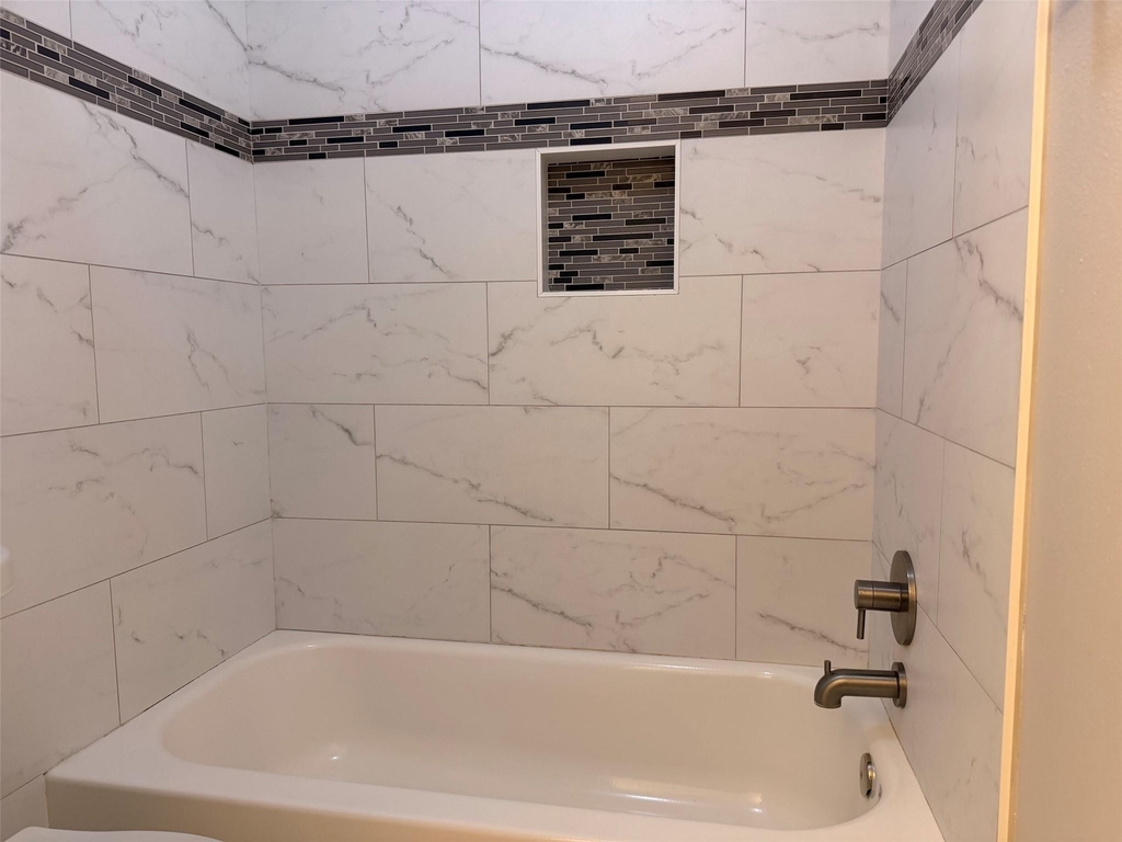 2430 Planters Row - Photo 14