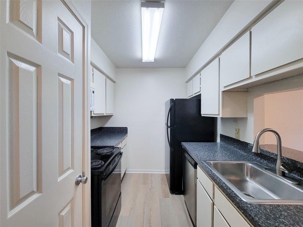 5711 Sugar Hill Drive - Photo 13