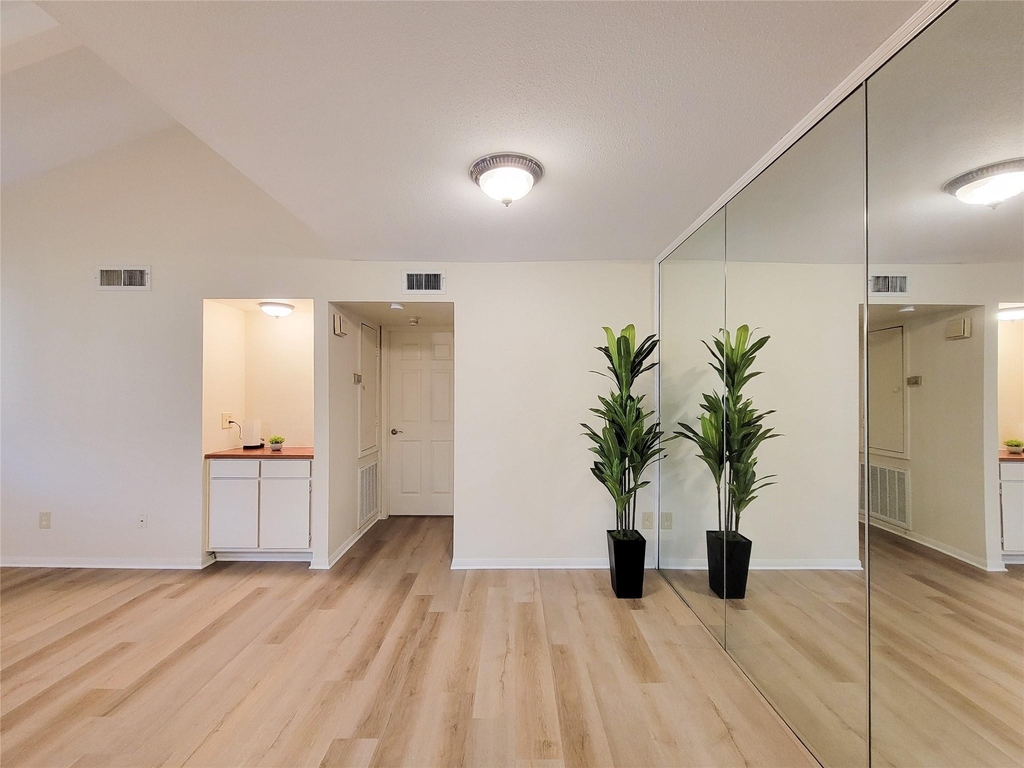 5711 Sugar Hill Drive - Photo 12