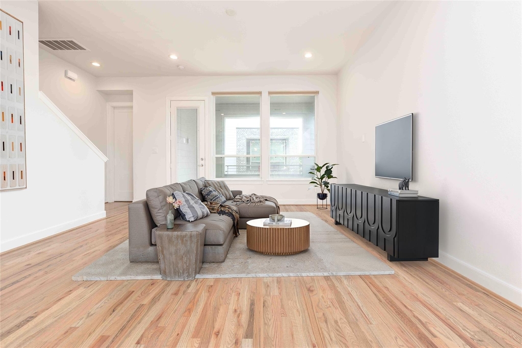 2471 W 11th Street - Photo 11